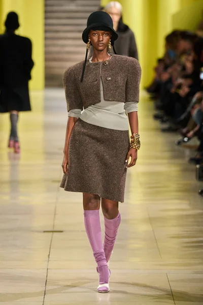Look 53
